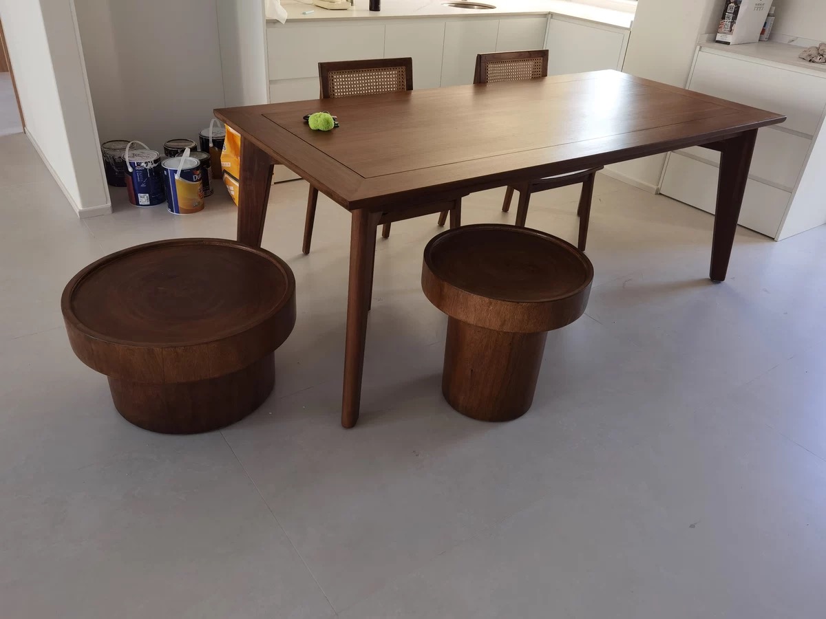 round modern coffee table